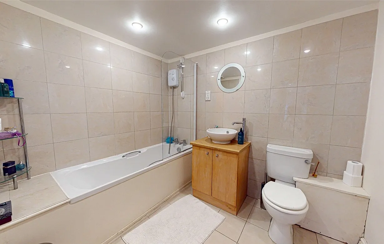 2 bedroom apartment for sale - Bentley Hurst
