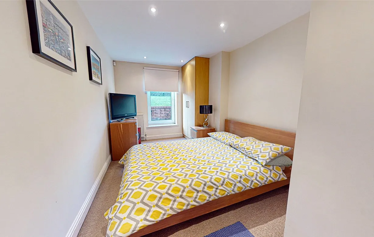 2 bedroom apartment for sale - Bentley Hurst