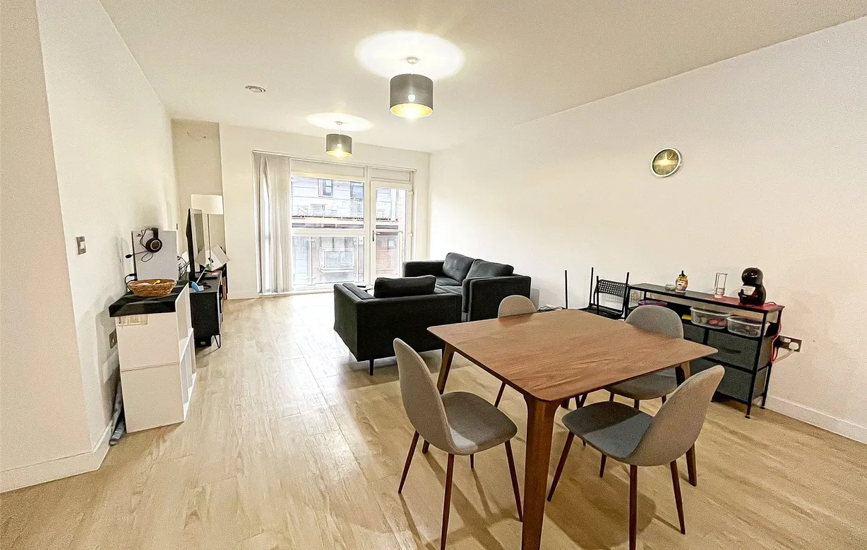 2 bedroom apartment to rent - Bentley Hurst