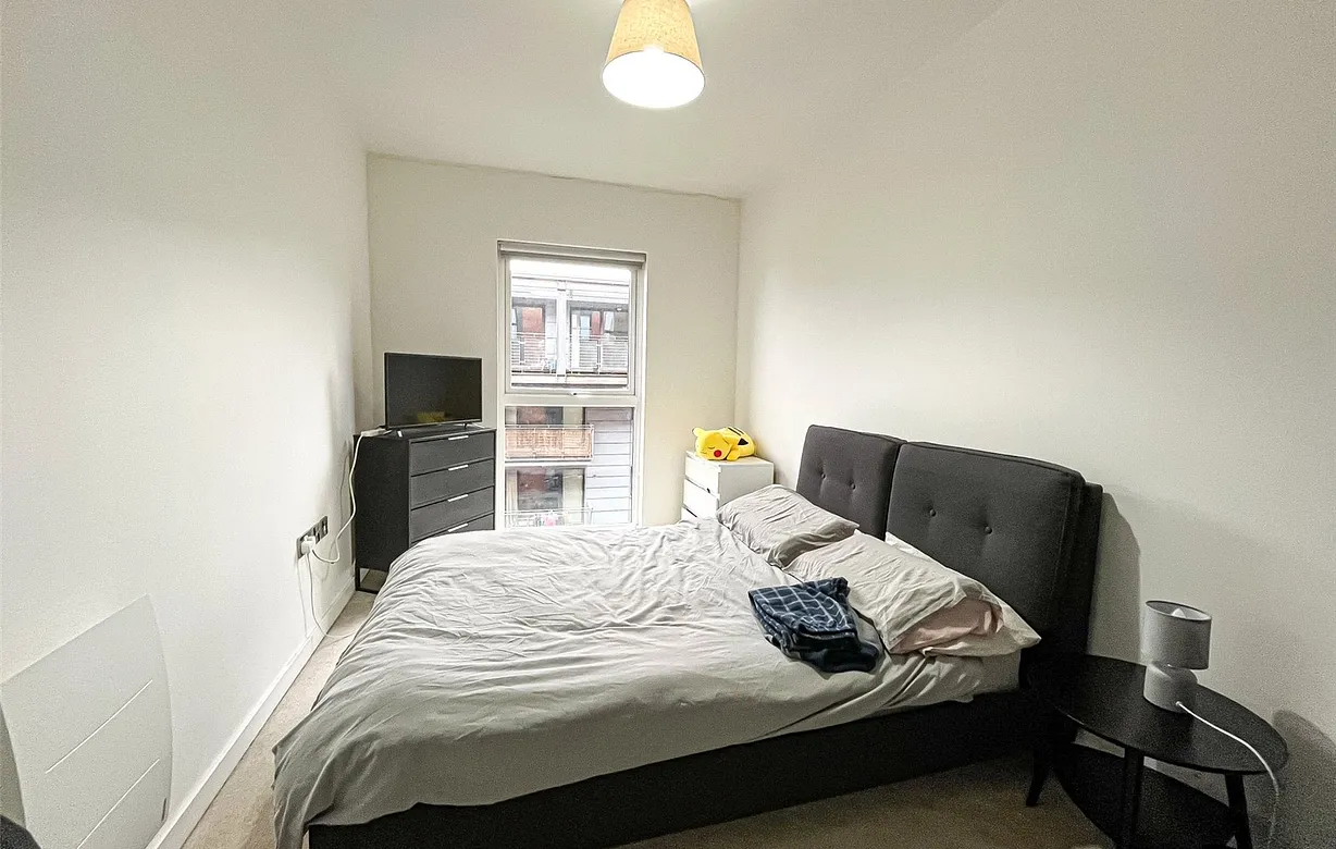 2 bedroom apartment to rent - Bentley Hurst