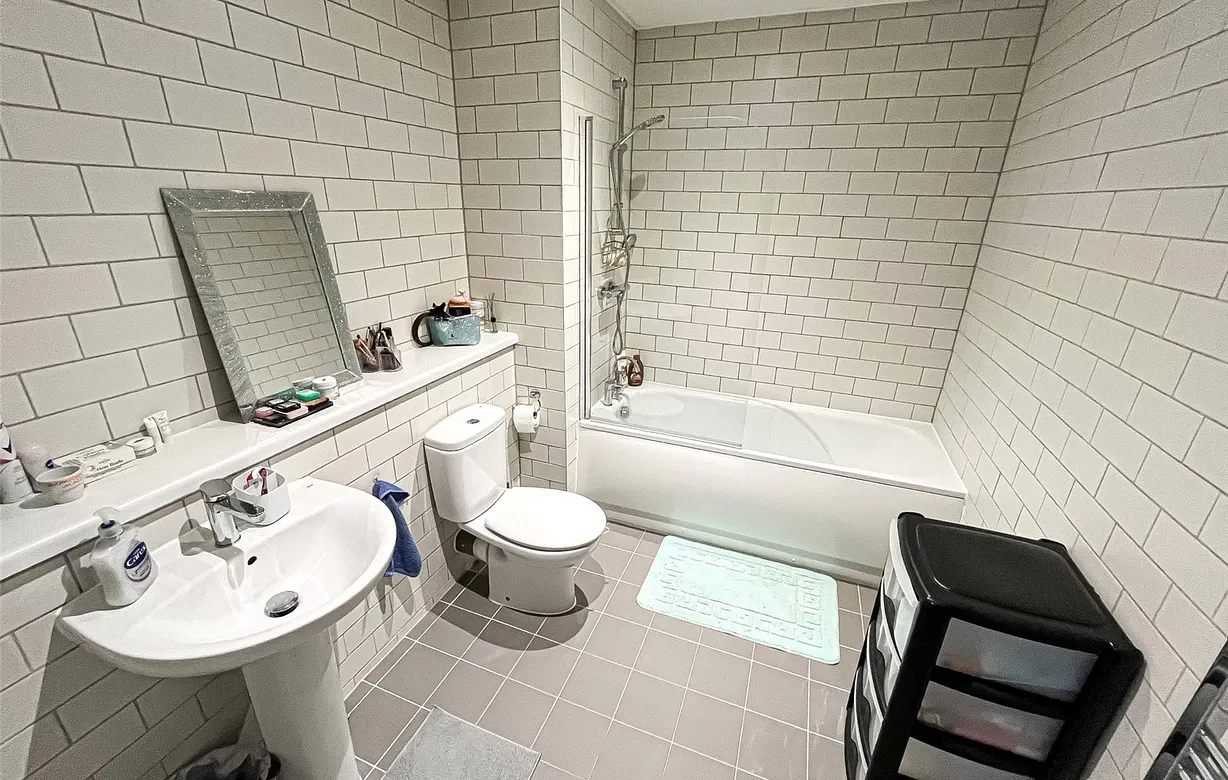 2 bedroom apartment to rent - Bentley Hurst