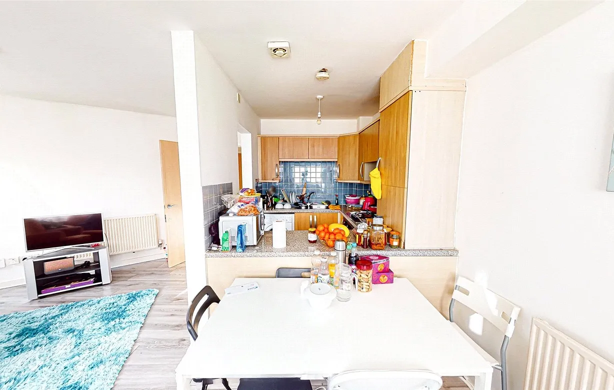 2 bedroom apartment to rent - Bentley Hurst