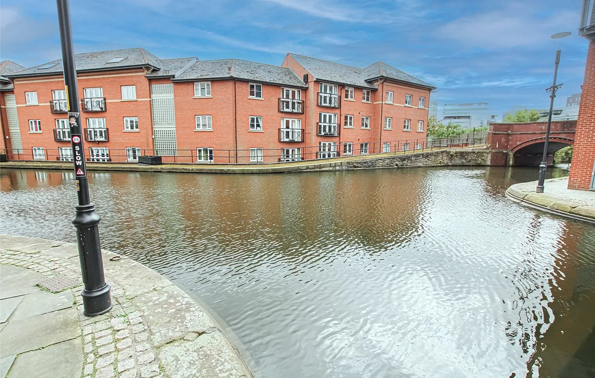 1 bedroom apartment to rent - Bentley Hurst
