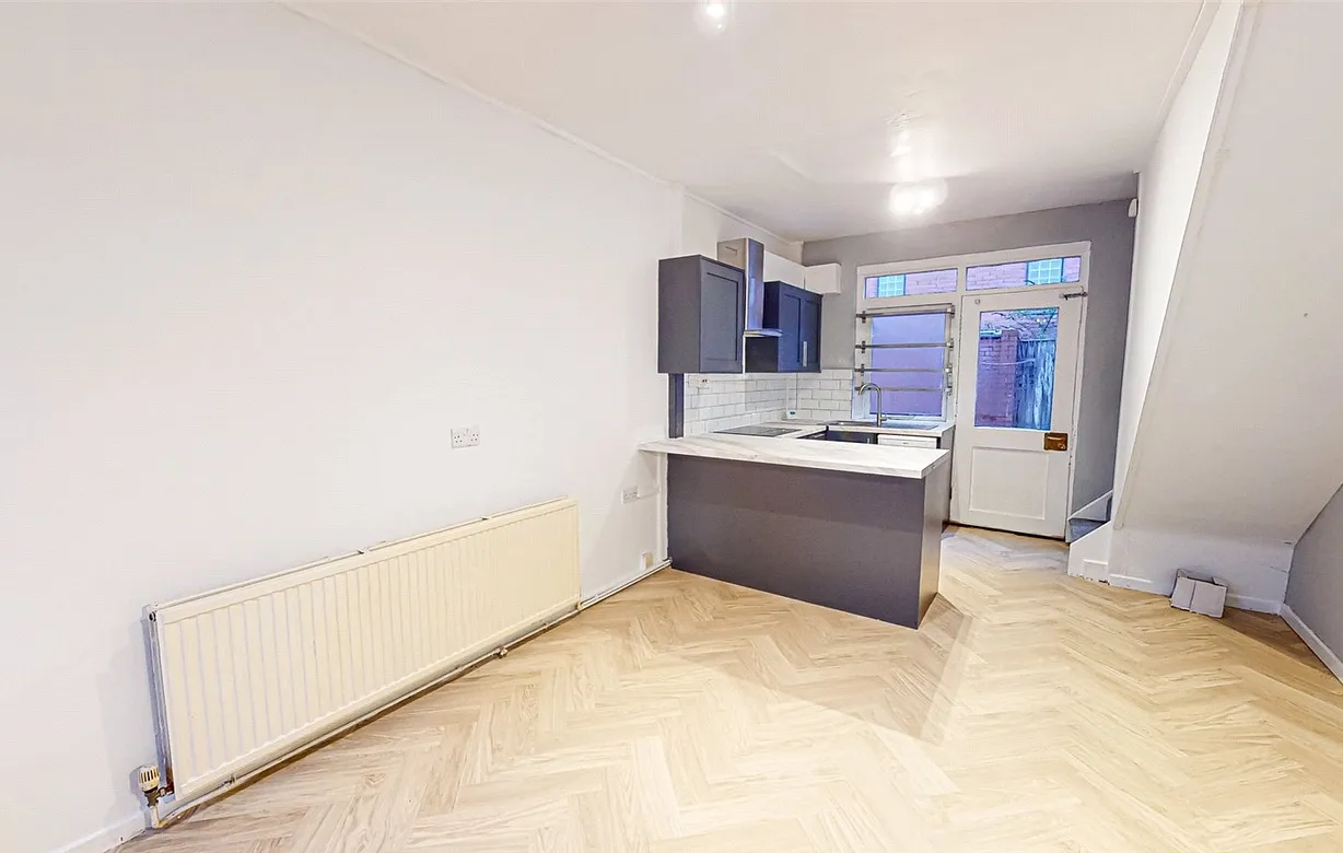 2 bedroom house to rent - Bentley Hurst