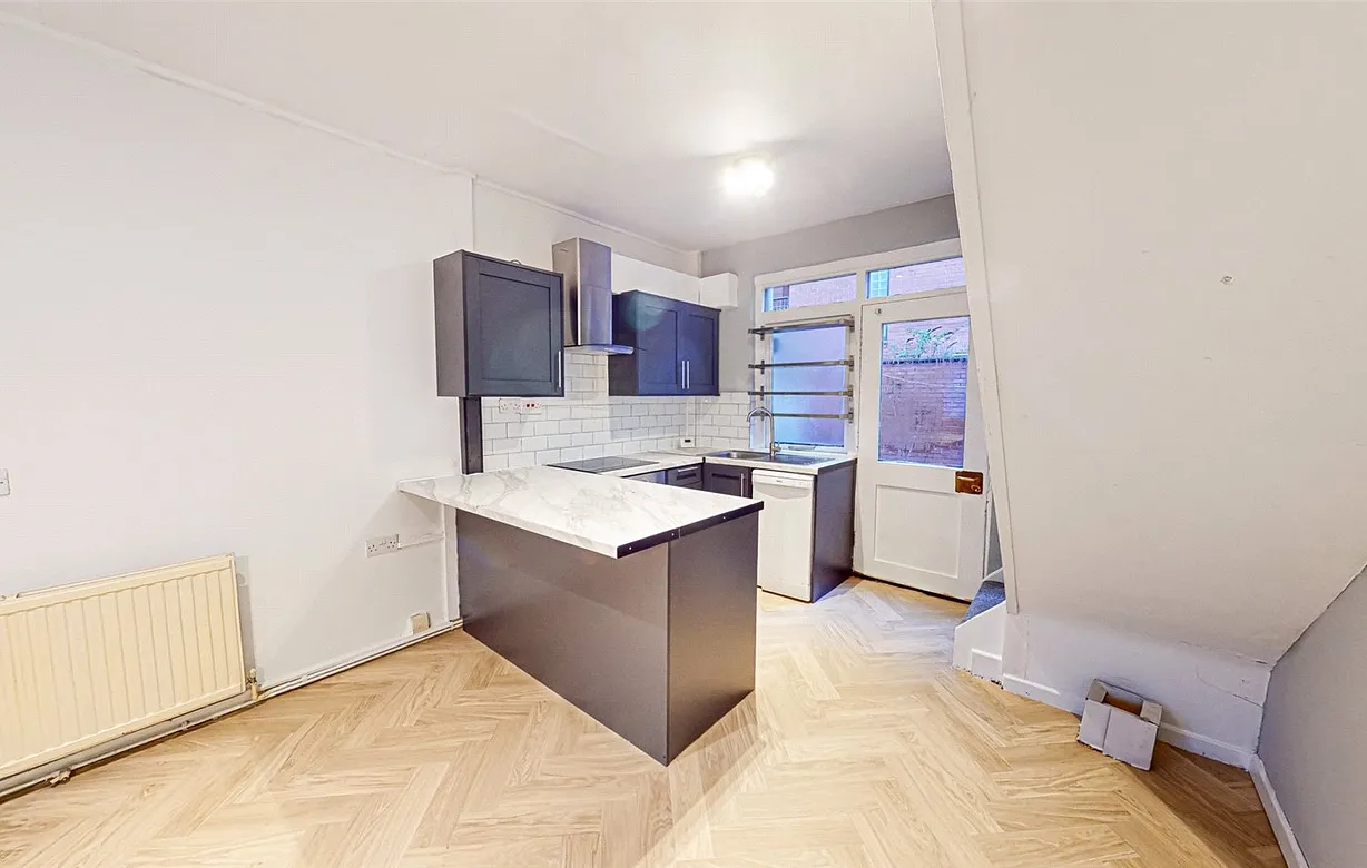 2 bedroom house to rent - Bentley Hurst