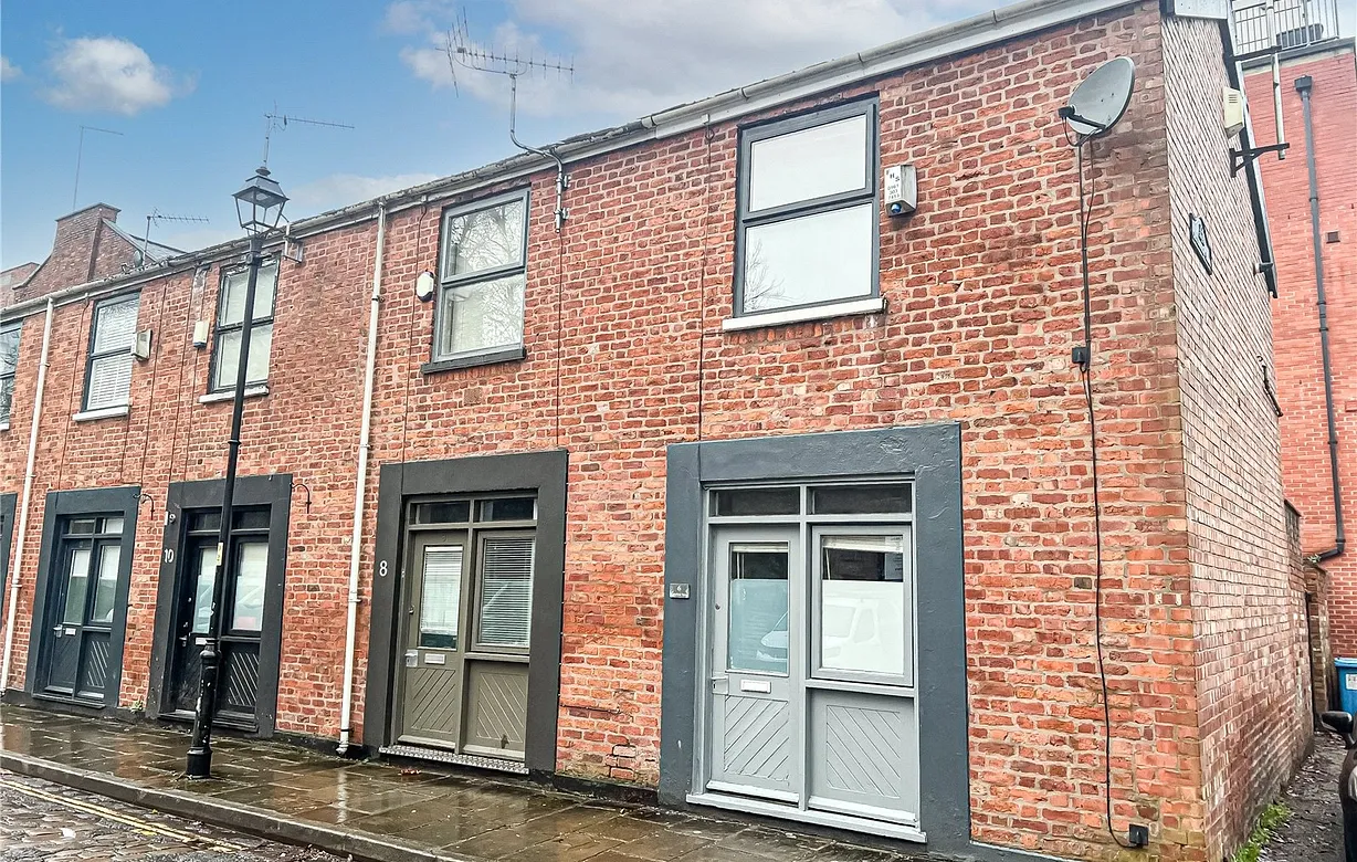 2 bedroom house to rent - Bentley Hurst