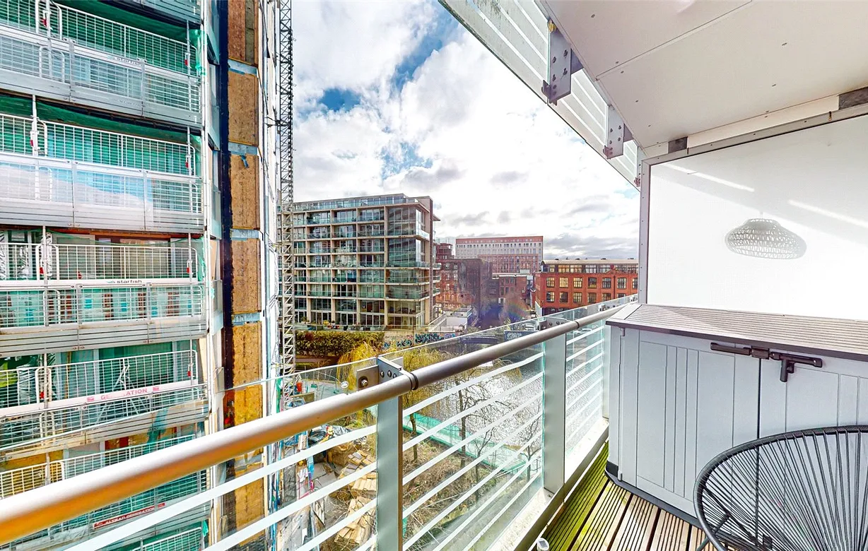 2 bedroom apartment for sale - Bentley Hurst