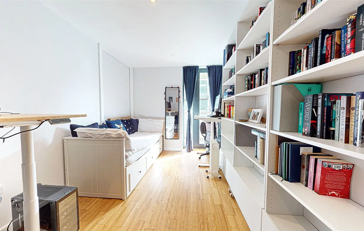 2 bedroom apartment for sale - Bentley Hurst