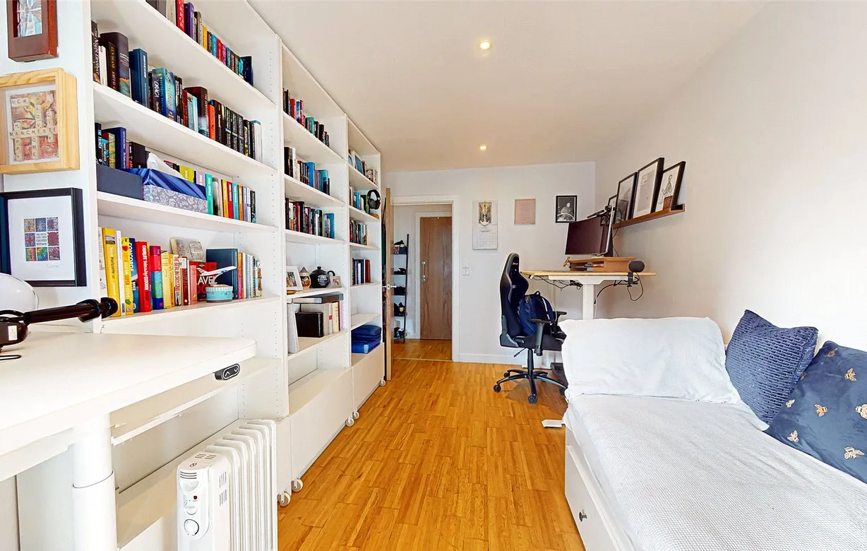 2 bedroom apartment for sale - Bentley Hurst