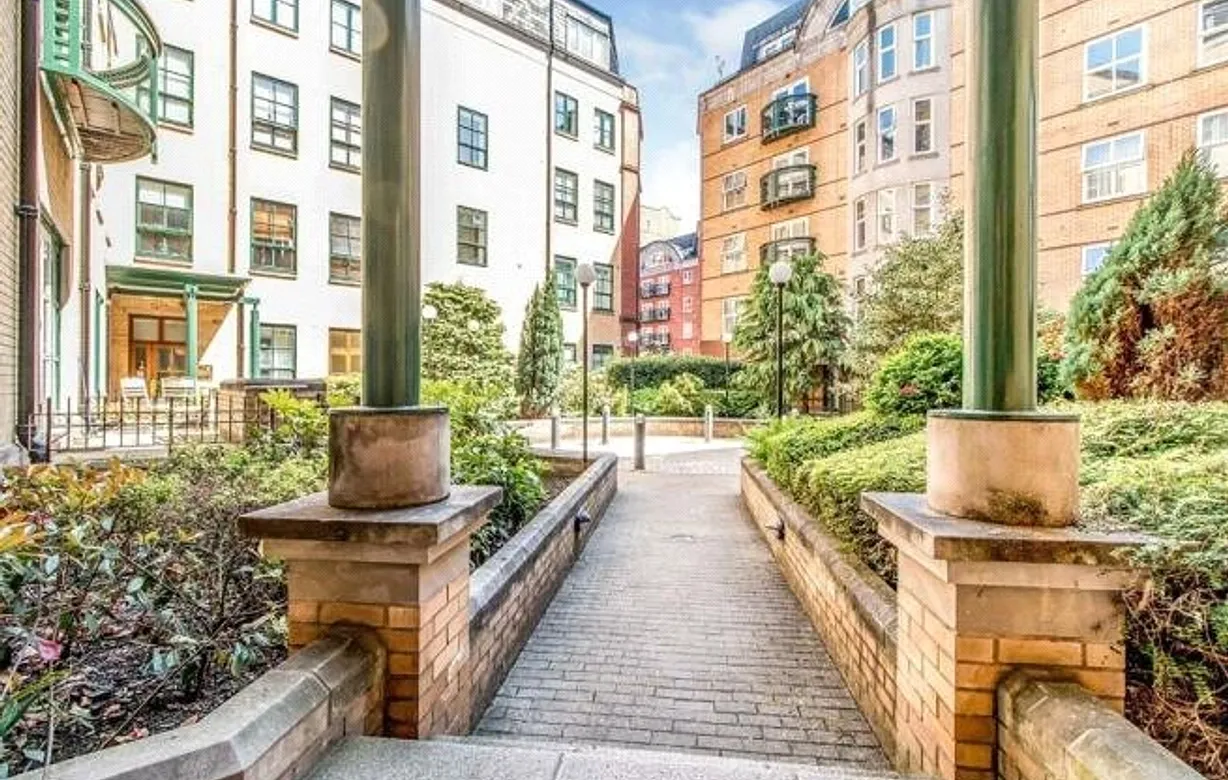 1 bedroom apartment to rent - Bentley Hurst