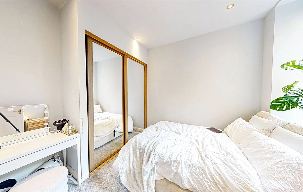 1 bedroom apartment to rent - Bentley Hurst