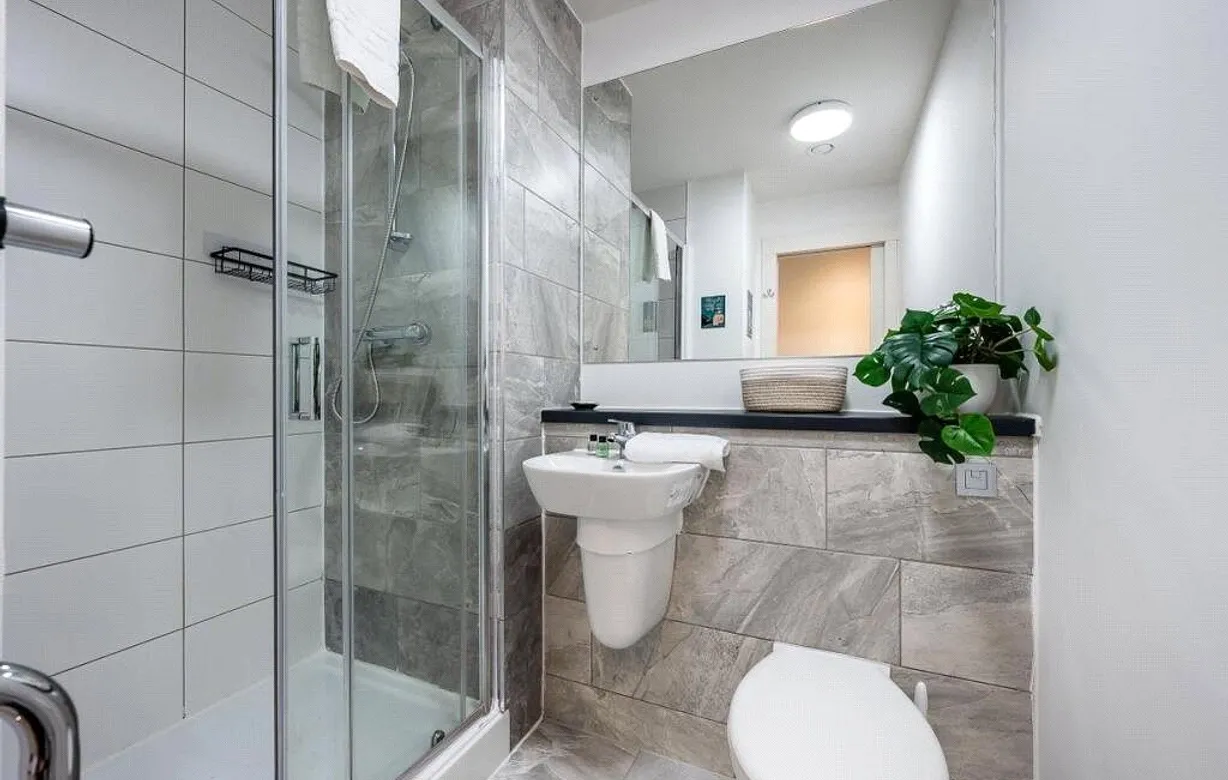 1 bedroom apartment to rent - Bentley Hurst