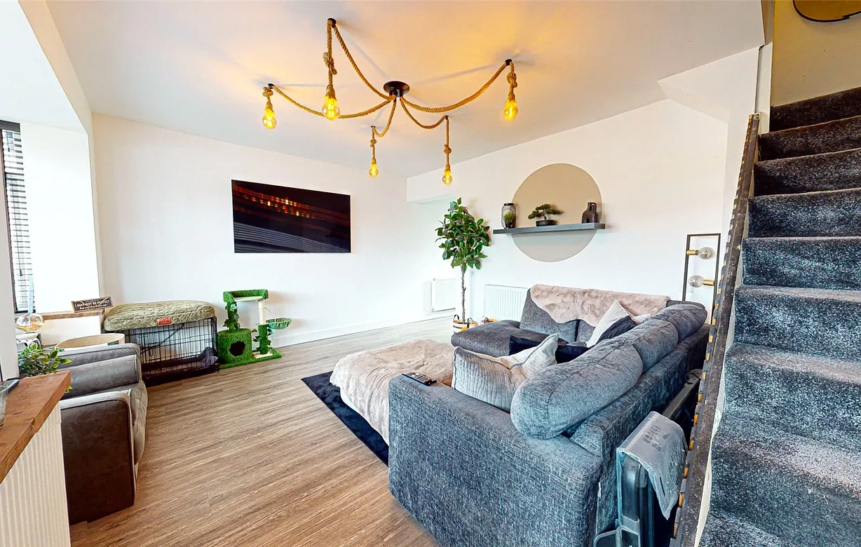 2 bedroom house for sale - Bentley Hurst