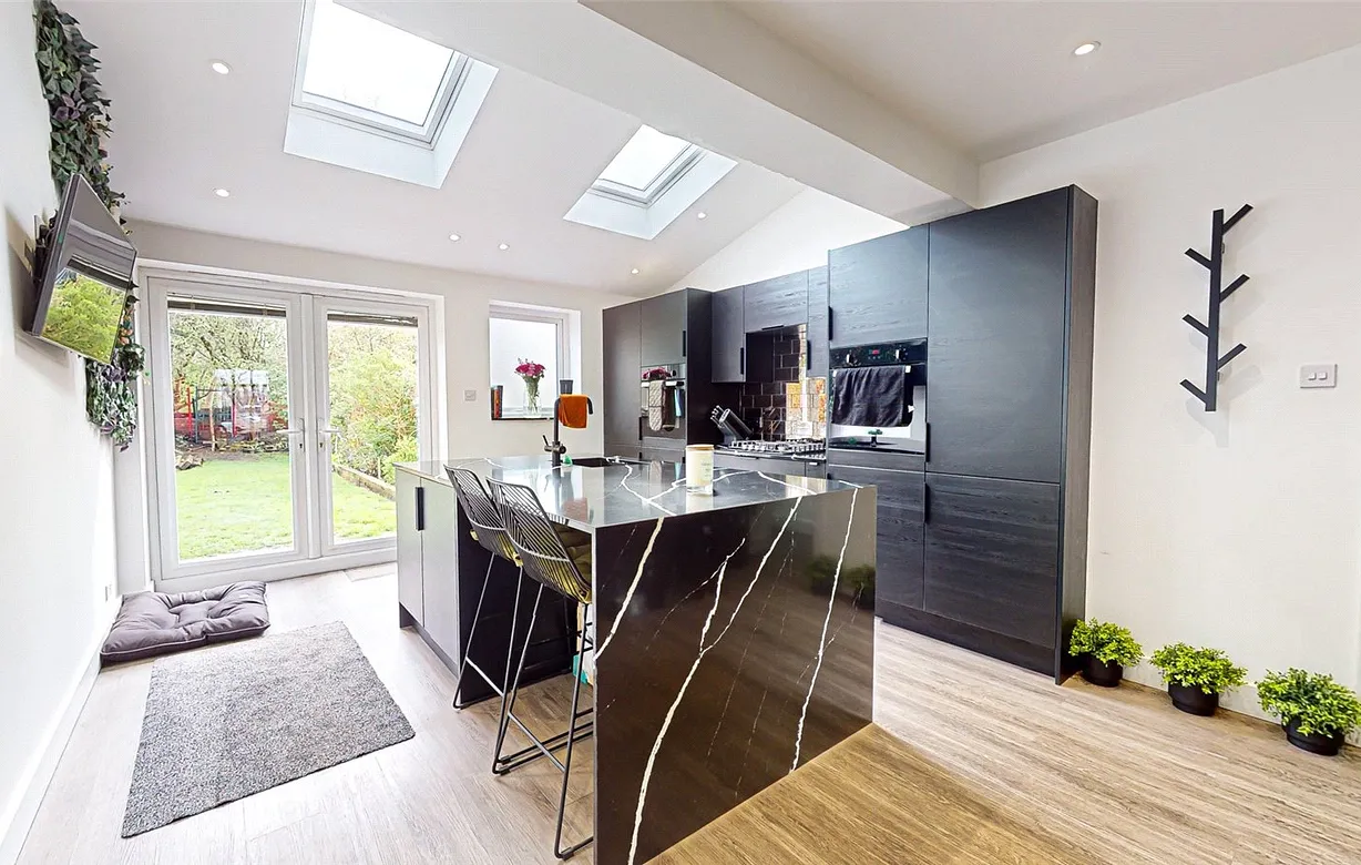 2 bedroom house for sale - Bentley Hurst