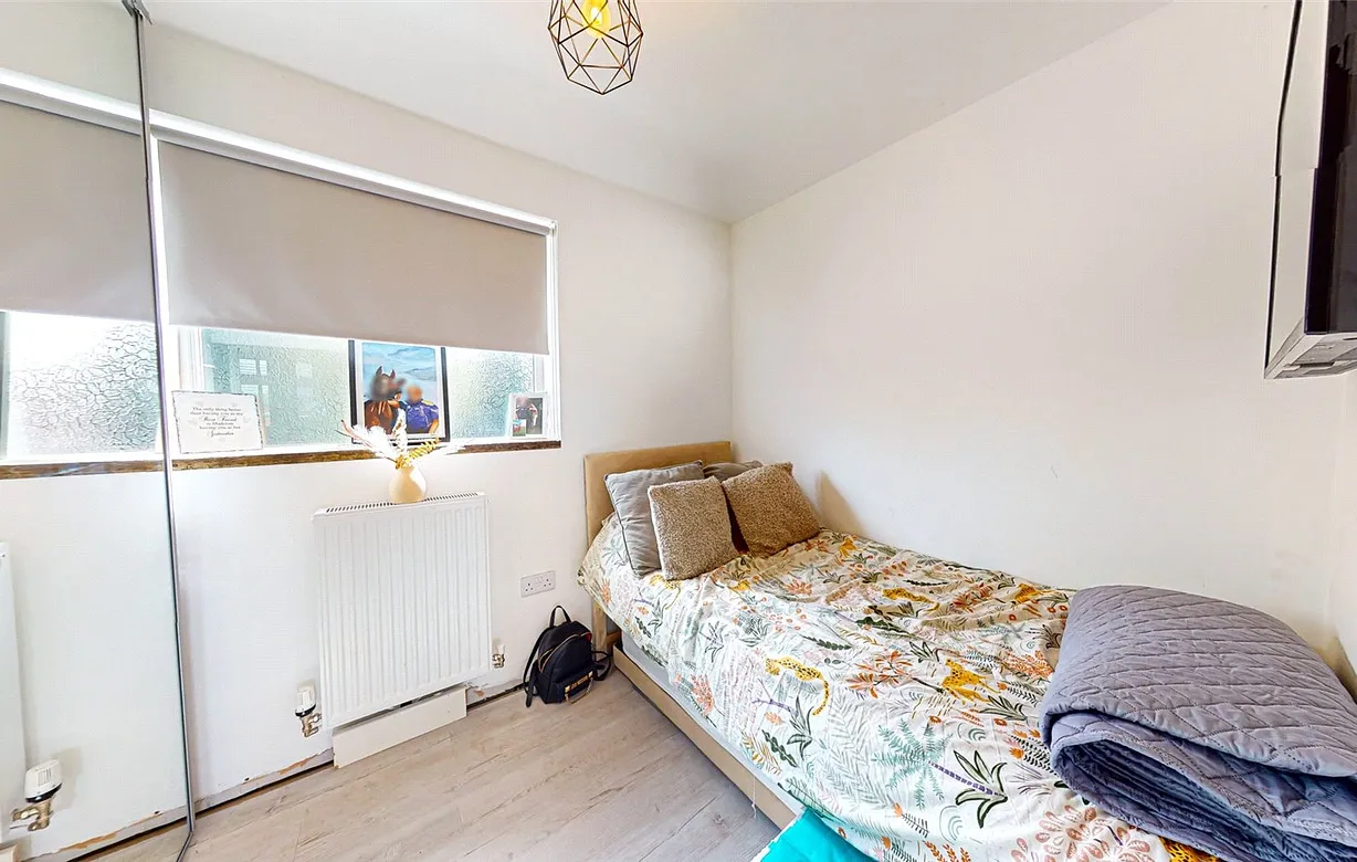 2 bedroom house for sale - Bentley Hurst