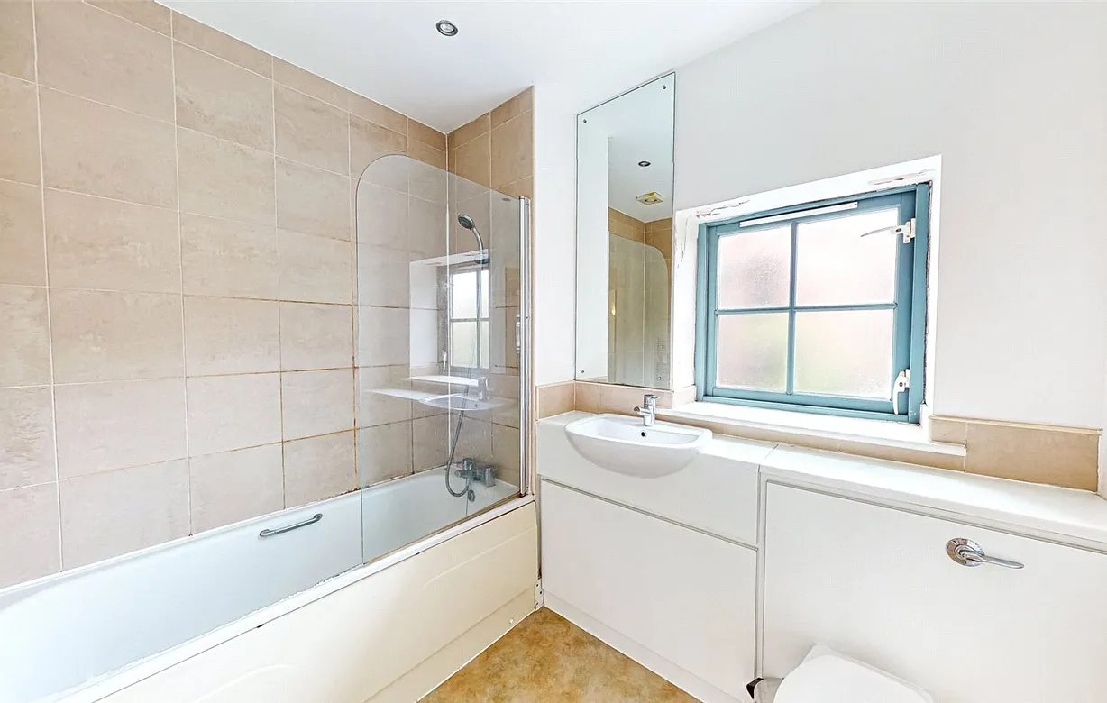 2 bedroom apartment to rent - Bentley Hurst