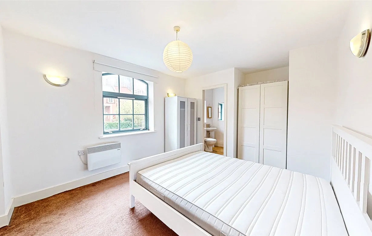 2 bedroom apartment to rent - Bentley Hurst