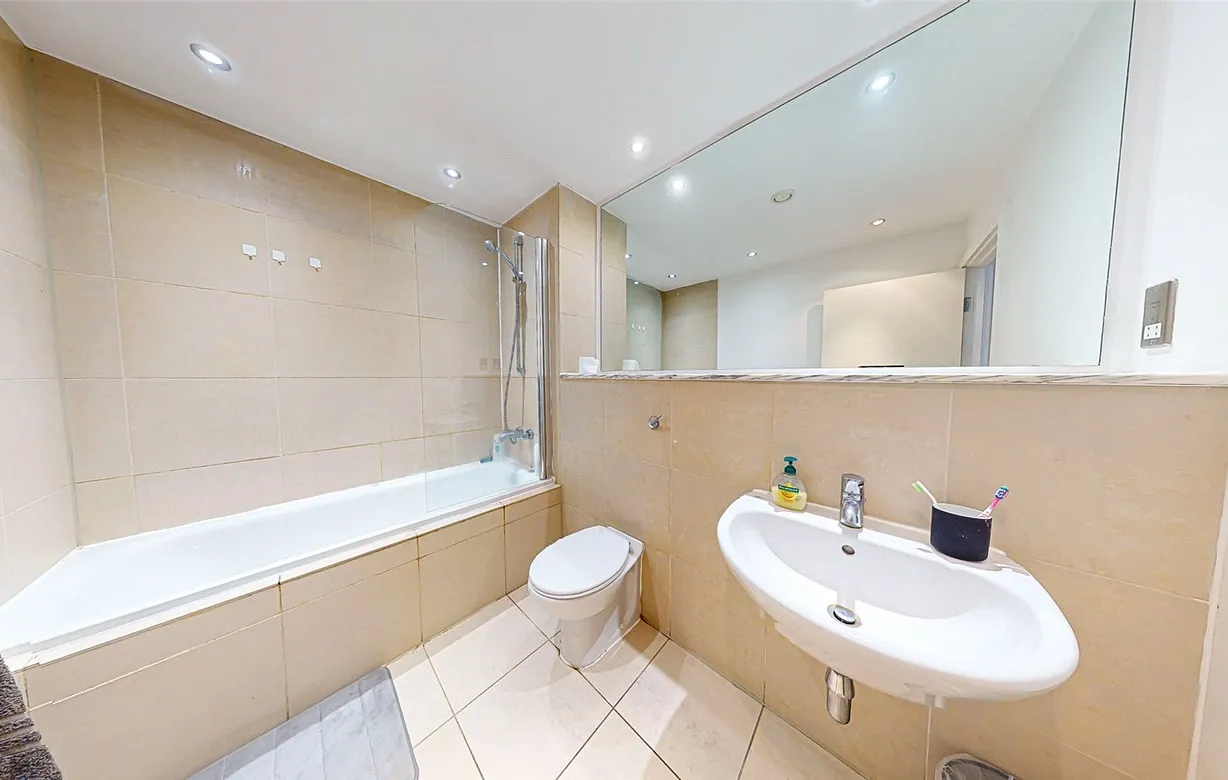 2 bedroom apartment for sale - Bentley Hurst