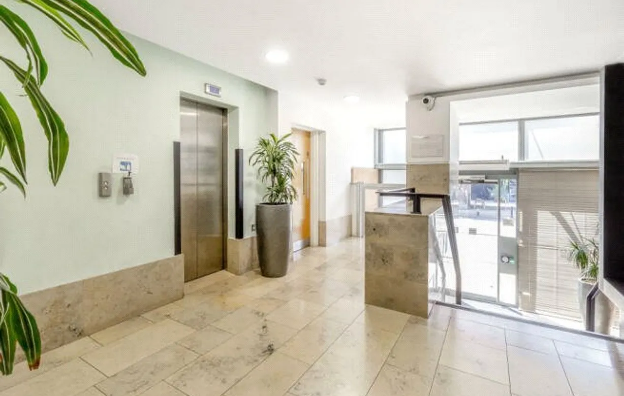 2 bedroom apartment for sale - Bentley Hurst