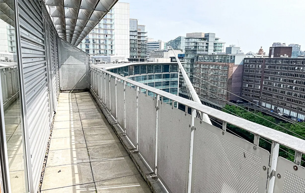 2 bedroom apartment to rent - Bentley Hurst