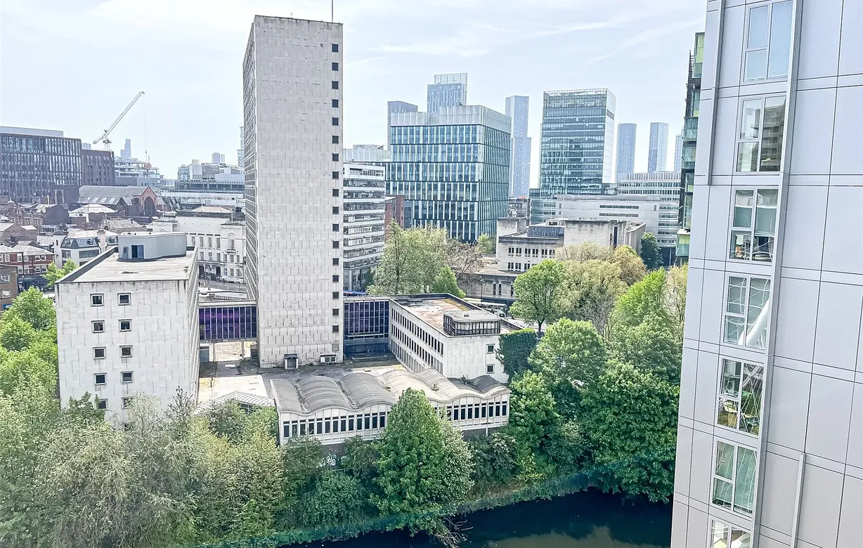 2 bedroom apartment to rent - Bentley Hurst