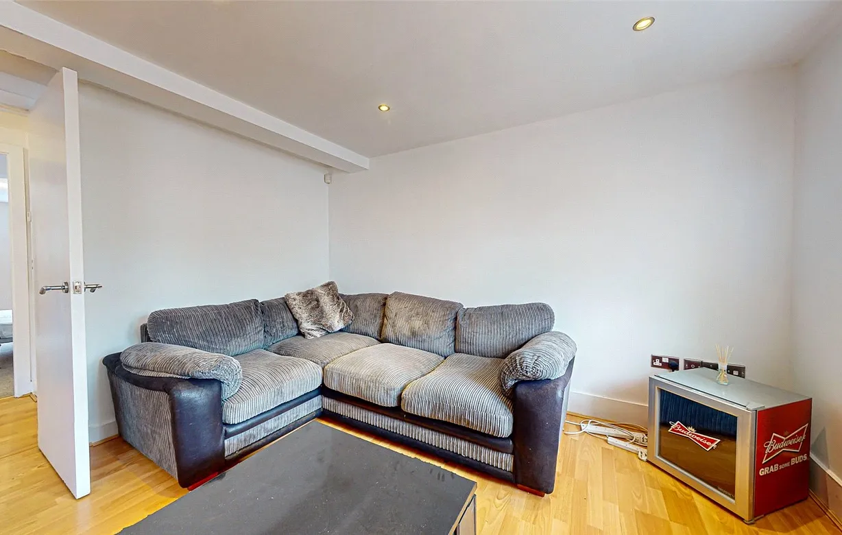 2 bedroom apartment for sale - Bentley Hurst