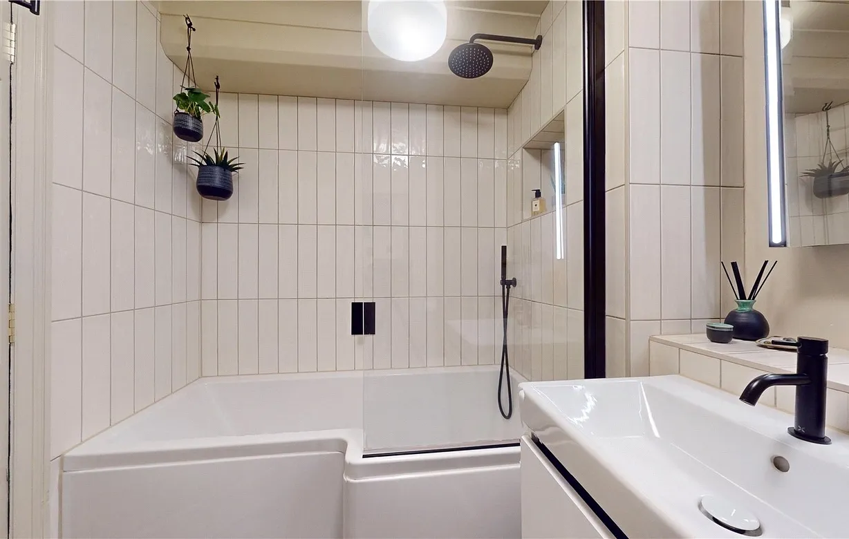 1 bedroom apartment for sale - Bentley Hurst