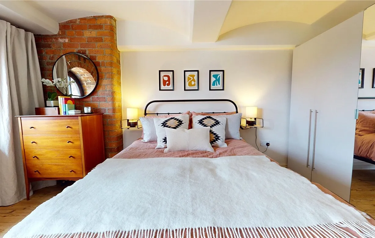 1 bedroom apartment for sale - Bentley Hurst