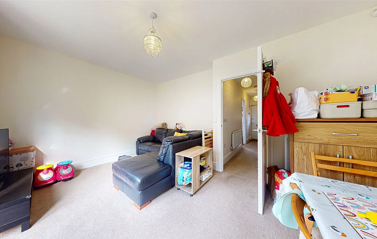 4 bedroom Property for sale - Bentley Hurst