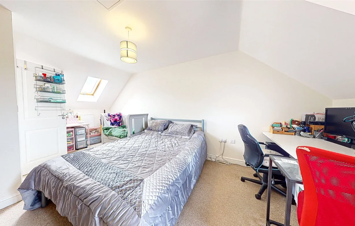 4 bedroom Property for sale - Bentley Hurst