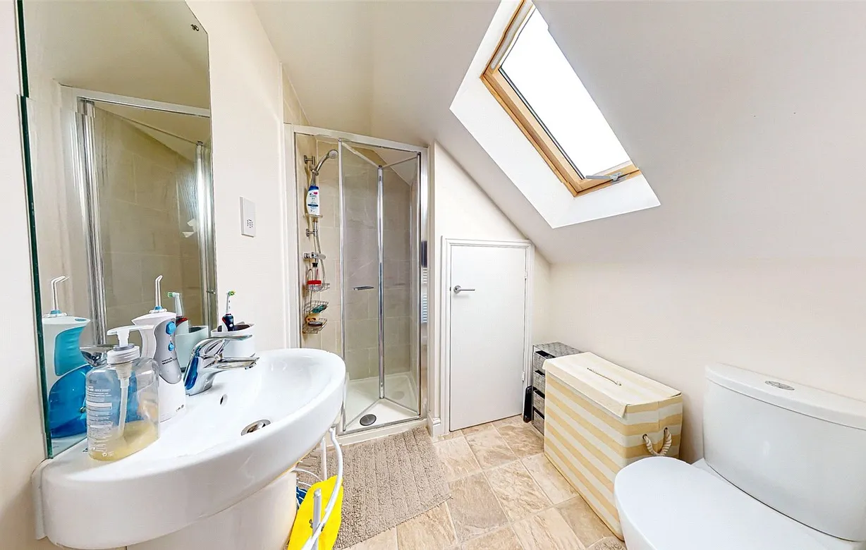 4 bedroom Property for sale - Bentley Hurst