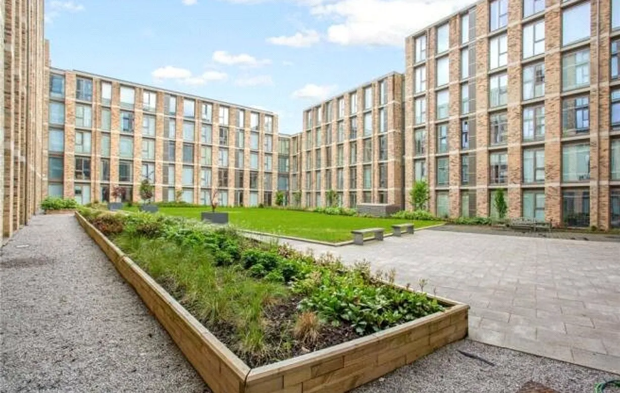 2 bedroom apartment for sale - Bentley Hurst