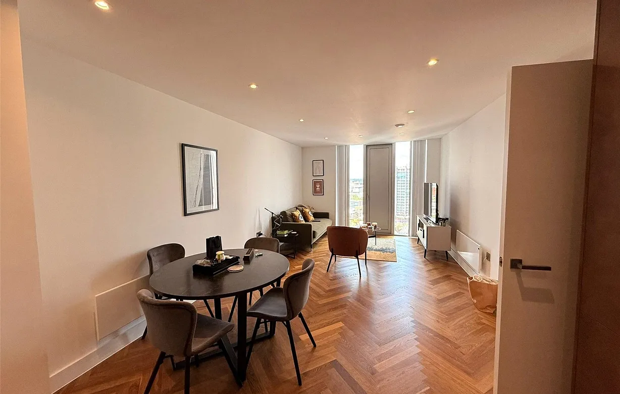 2 bedroom apartment to rent - Bentley Hurst