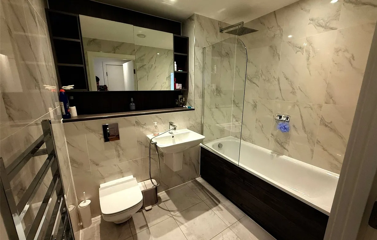 2 bedroom apartment to rent - Bentley Hurst