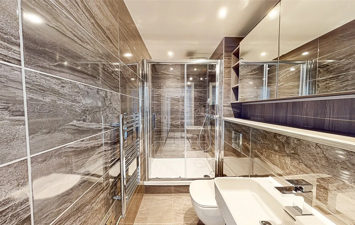 2 bedroom apartment to rent - Bentley Hurst