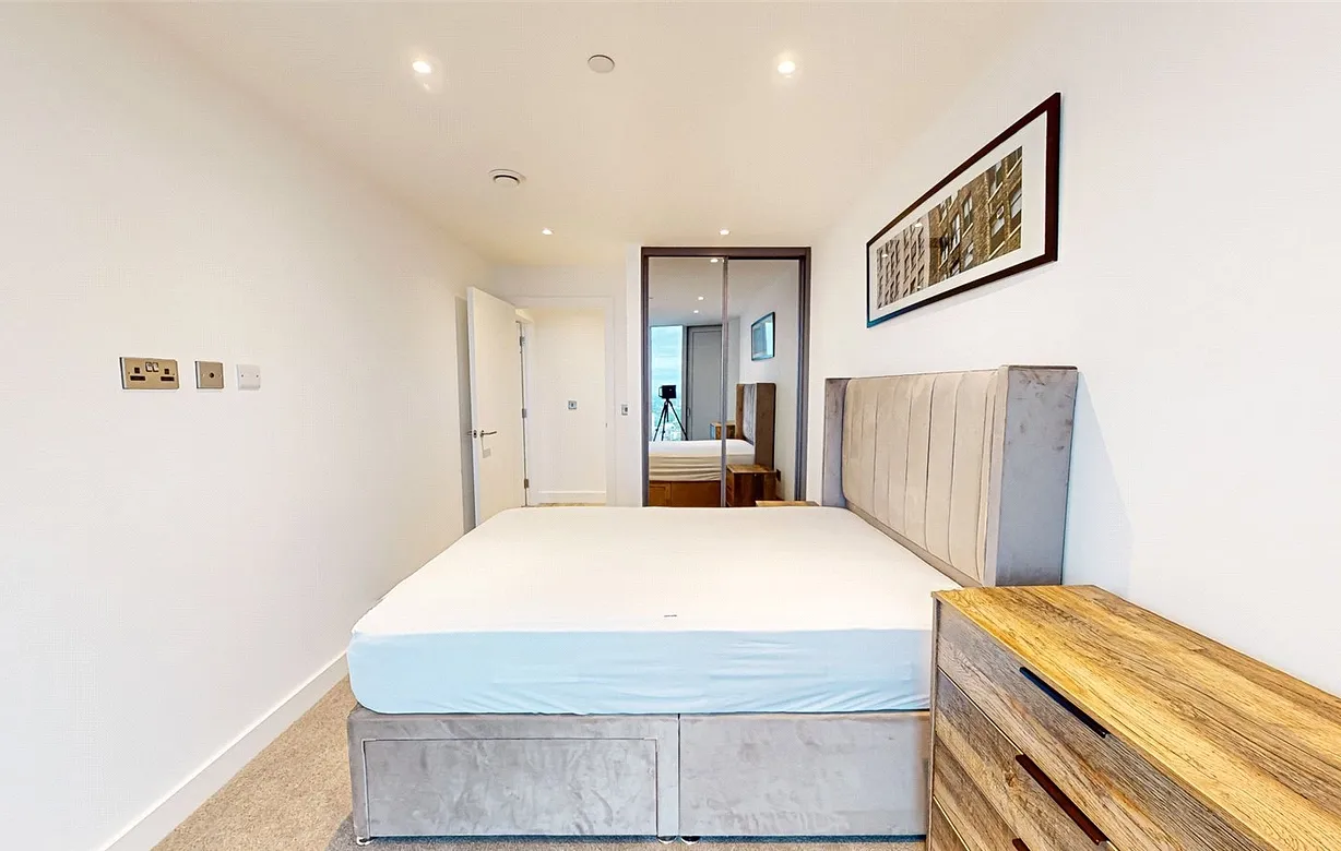 2 bedroom apartment to rent - Bentley Hurst