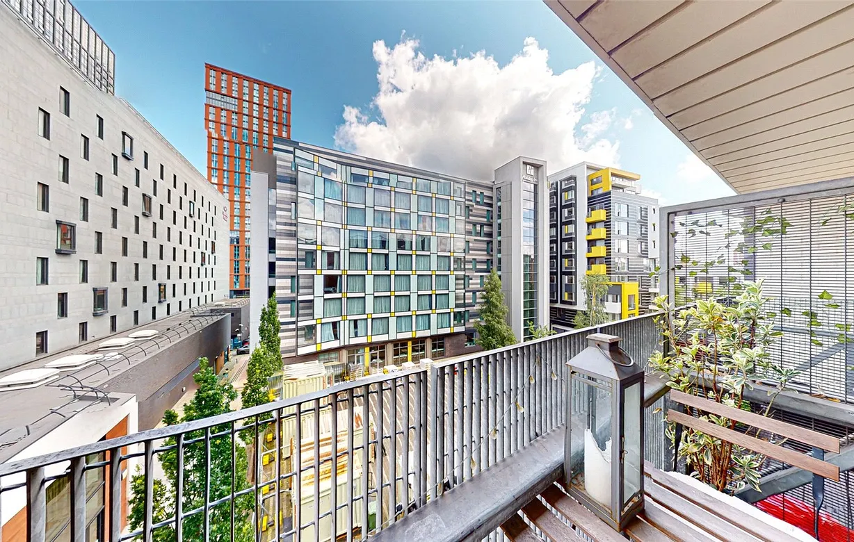 2 bedroom apartment for sale - Bentley Hurst