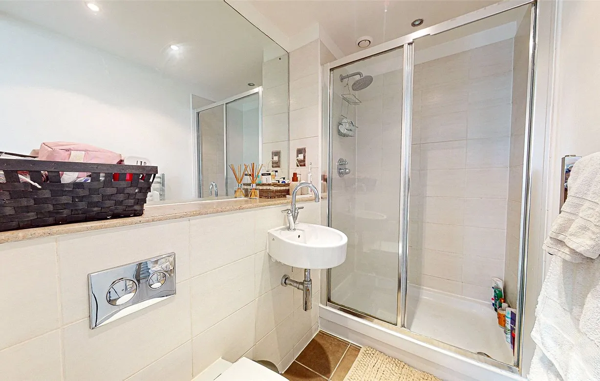 2 bedroom apartment for sale - Bentley Hurst