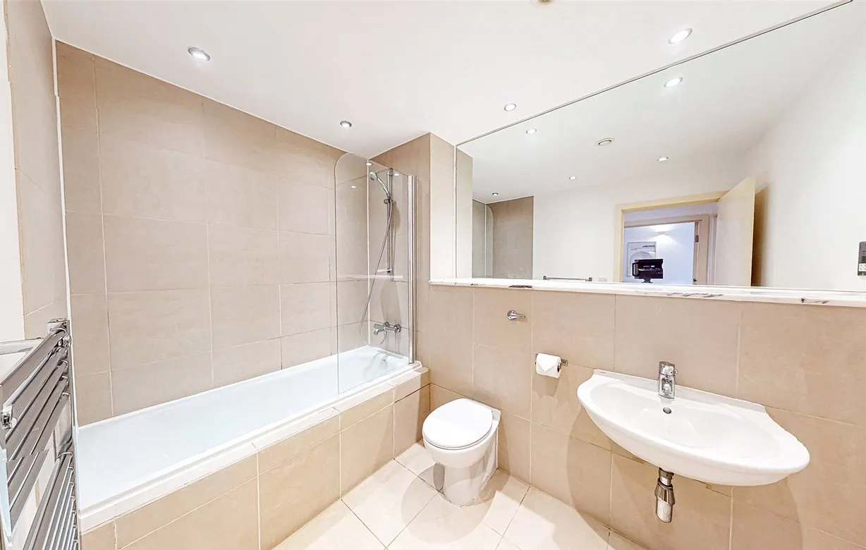 1 bedroom apartment to rent - Bentley Hurst