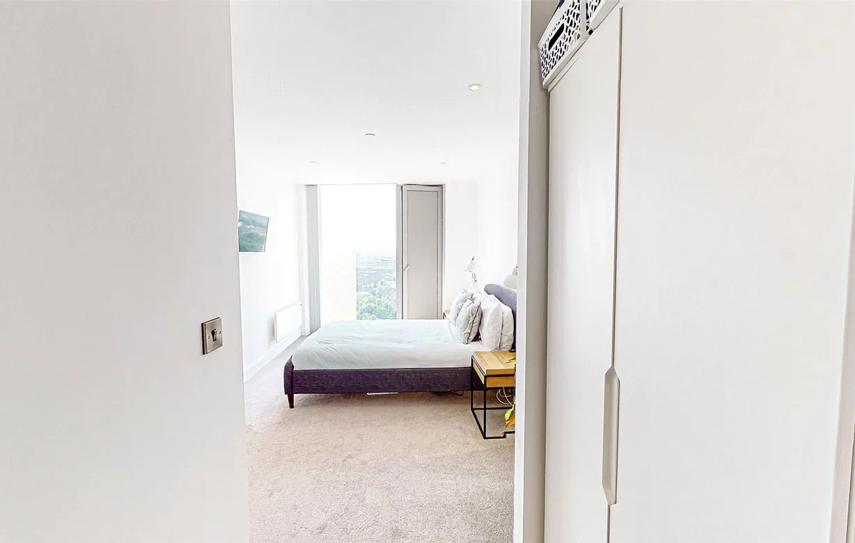 2 bedroom apartment to rent - Bentley Hurst