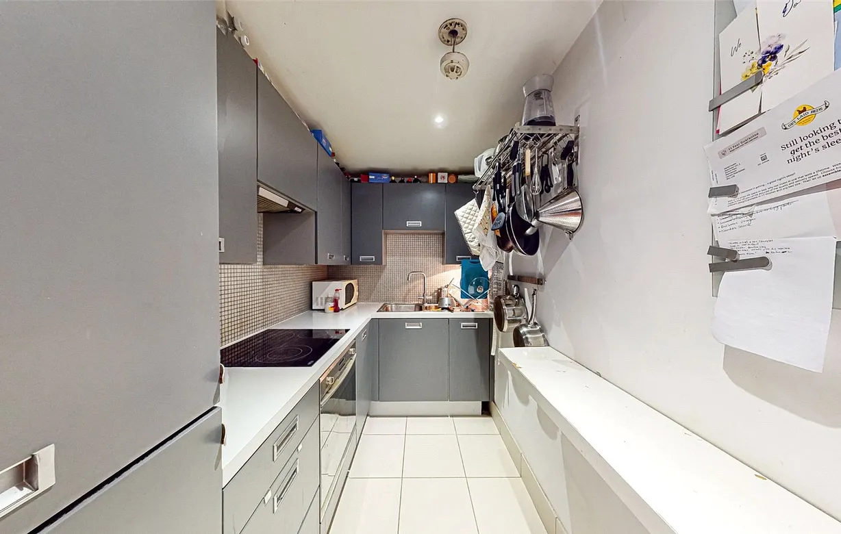 2 bedroom apartment to rent - Bentley Hurst