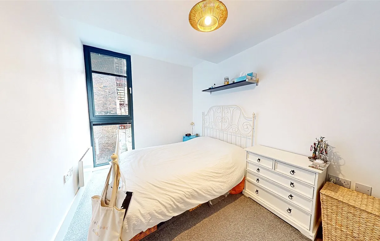 2 bedroom apartment to rent - Bentley Hurst