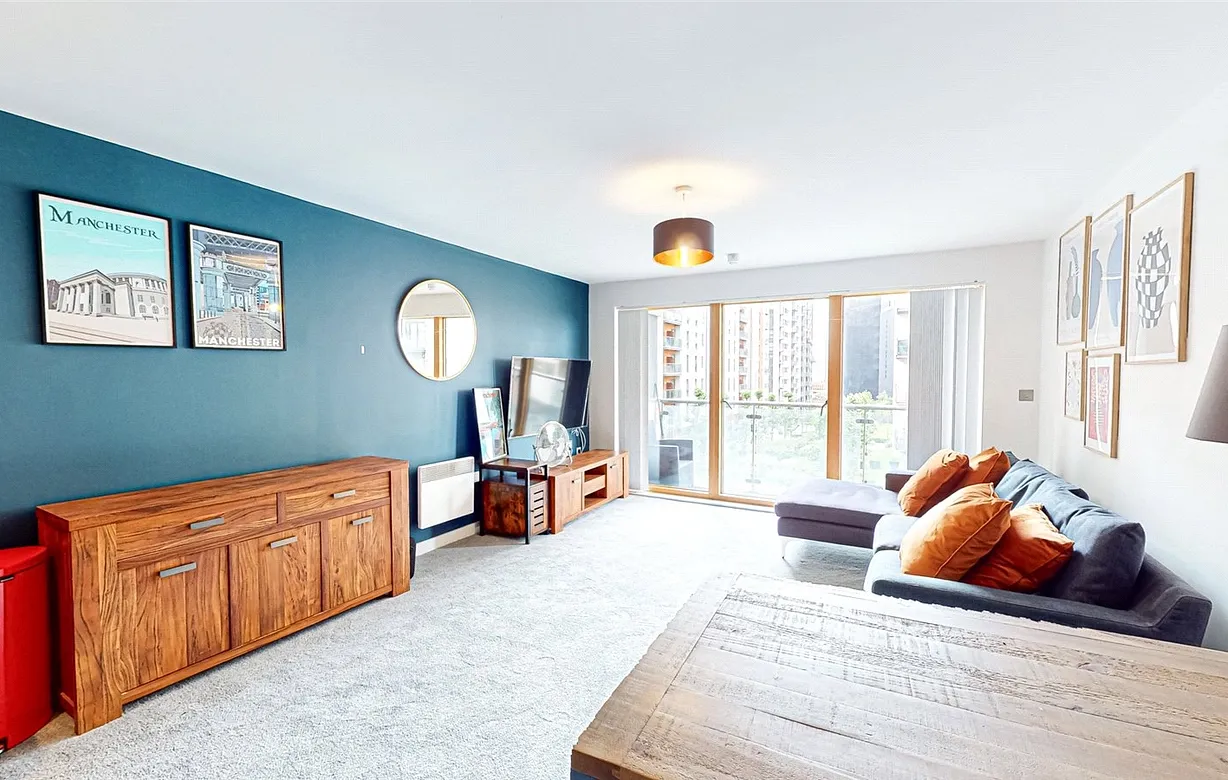 2 bedroom apartment to rent - Bentley Hurst