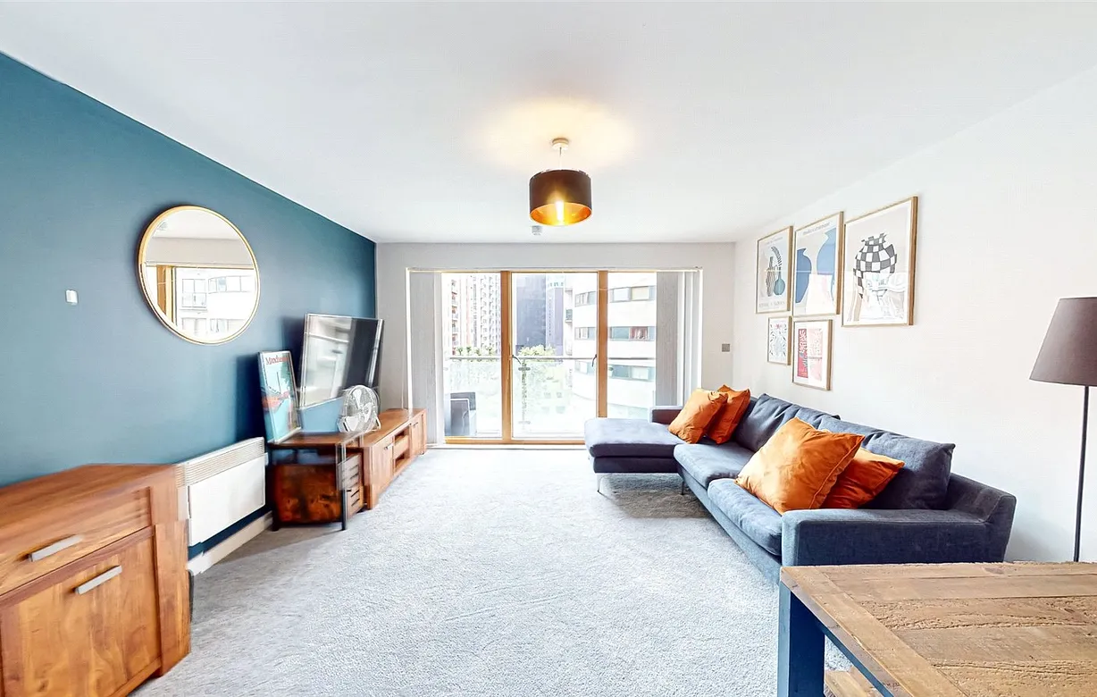 2 bedroom apartment to rent - Bentley Hurst