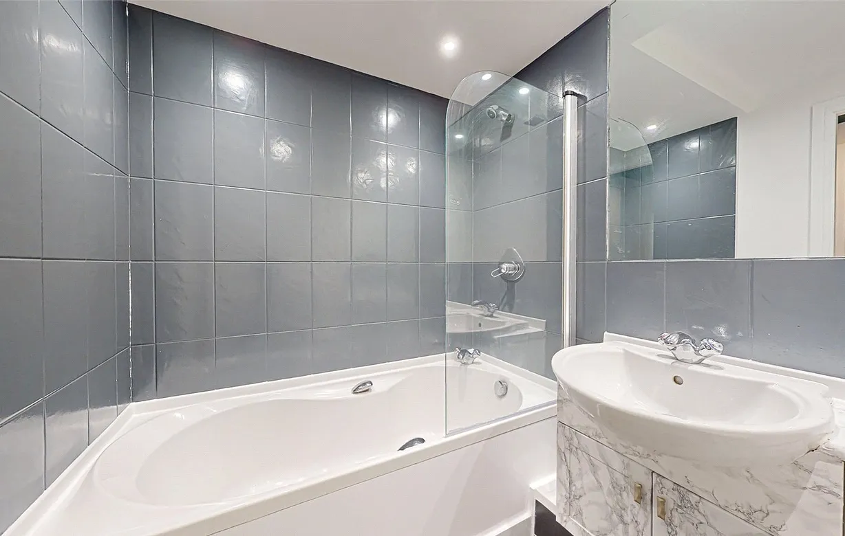 1 bedroom apartment for sale - Bentley Hurst