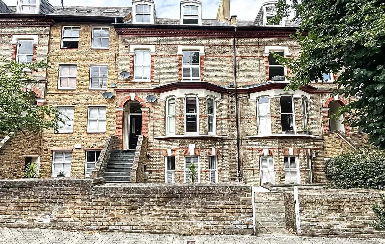 1 bedroom apartment to rent - Bentley Hurst