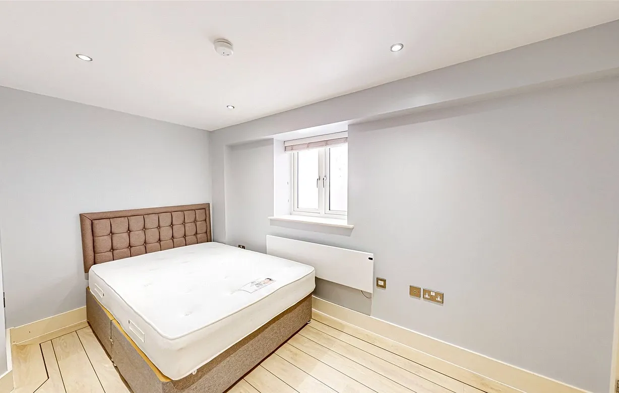 2 bedroom apartment to rent - Bentley Hurst
