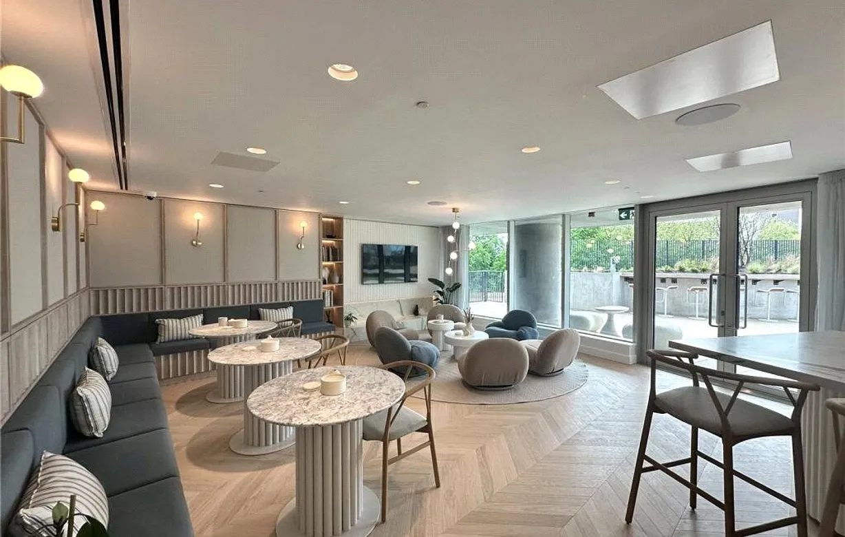 2 bedroom apartment to rent - Bentley Hurst