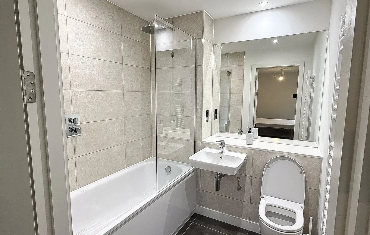 2 bedroom apartment to rent - Bentley Hurst