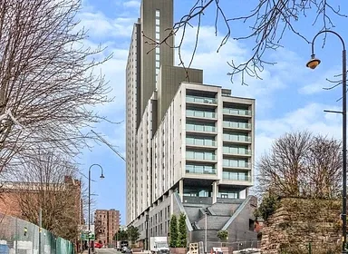 2 bedroom apartment to rent - Bentley Hurst